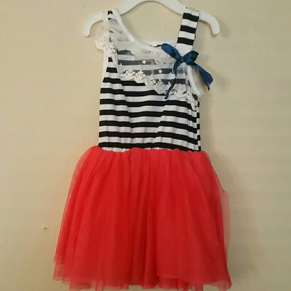 Little Girls size 2-3T - Picture 2 of 4